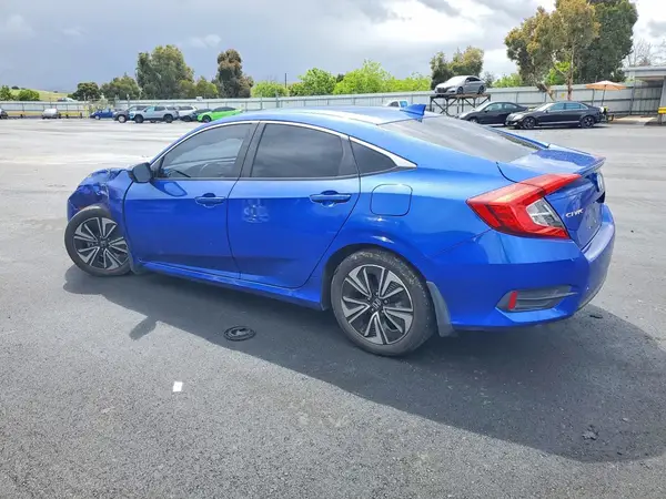 JHMFC1F33JX015768 2018 HONDA CIVIC - Image 2