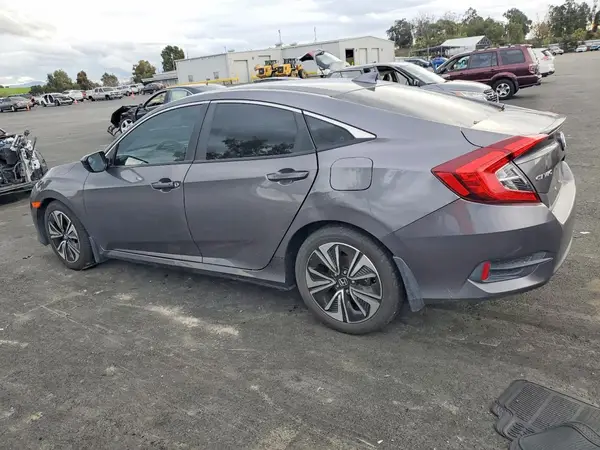 JHMFC1F33JX028505 2018 HONDA CIVIC - Image 2