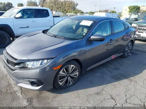 JHMFC1F33JX030495 2018 HONDA CIVIC - Image 2