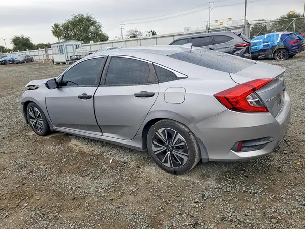 JHMFC1F34JX000793 2018 HONDA CIVIC - Image 2