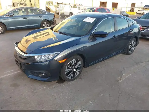 JHMFC1F34JX005170 2018 HONDA CIVIC - Image 2