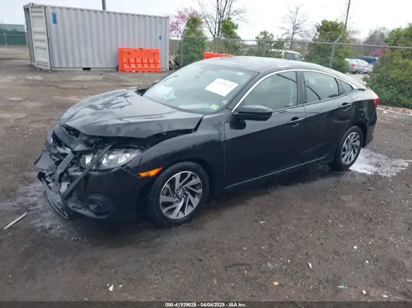 JHMFC1F34JX023930 2018 HONDA CIVIC - Image 2