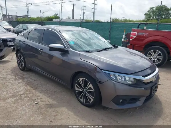 JHMFC1F34JX026844 2018 HONDA CIVIC - Image 1