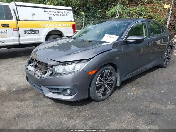 JHMFC1F34JX036628 2018 HONDA CIVIC - Image 2