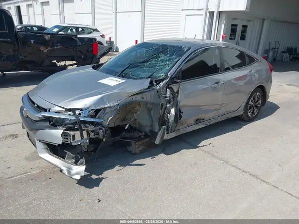 JHMFC1F35JX005582 2018 HONDA CIVIC - Image 2