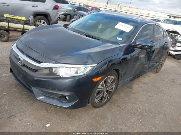 JHMFC1F35JX007459 2018 HONDA CIVIC - Image 2