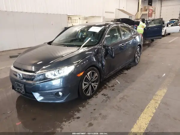 JHMFC1F35JX018655 2018 HONDA CIVIC - Image 2