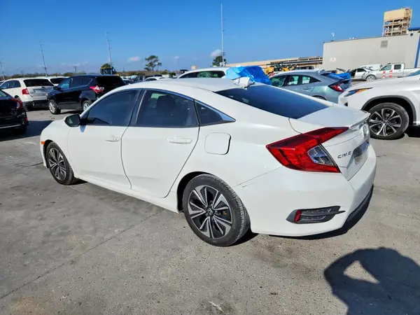 JHMFC1F35JX020681 2018 HONDA CIVIC - Image 2