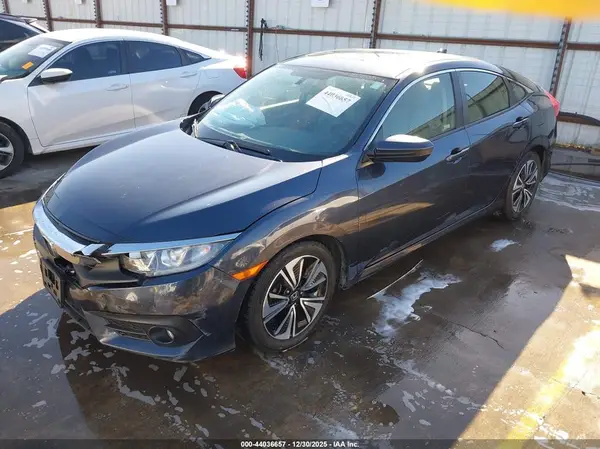 JHMFC1F35JX027386 2018 HONDA CIVIC - Image 2
