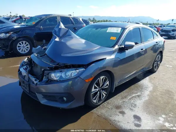 JHMFC1F35JX042390 2018 HONDA CIVIC - Image 2