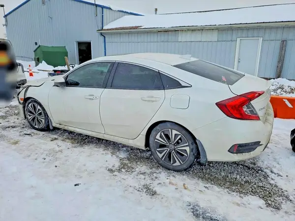 JHMFC1F36JX011679 2018 HONDA CIVIC - Image 2