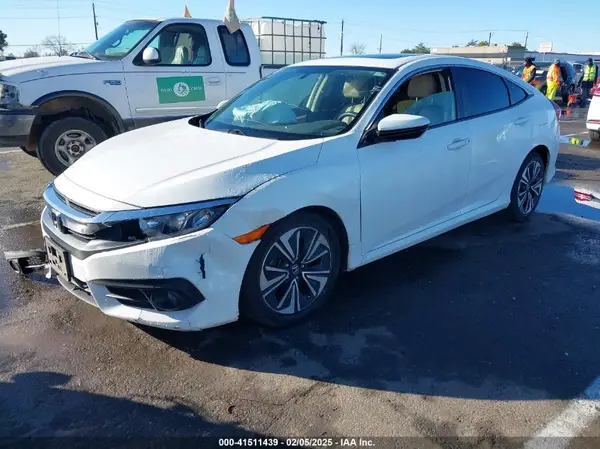 JHMFC1F36JX015084 2018 HONDA CIVIC - Image 2