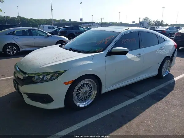 JHMFC1F36JX040891 2018 HONDA CIVIC - Image 2