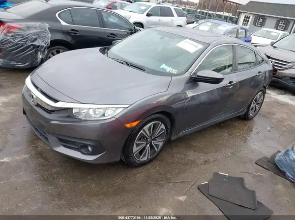 JHMFC1F37JX012128 2018 HONDA CIVIC - Image 2