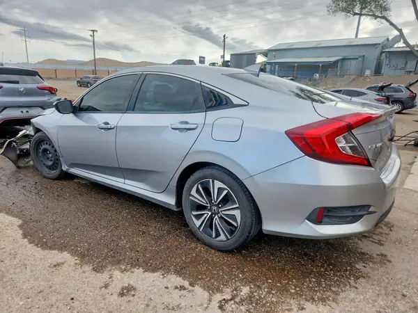 JHMFC1F37JX032248 2018 HONDA CIVIC - Image 2