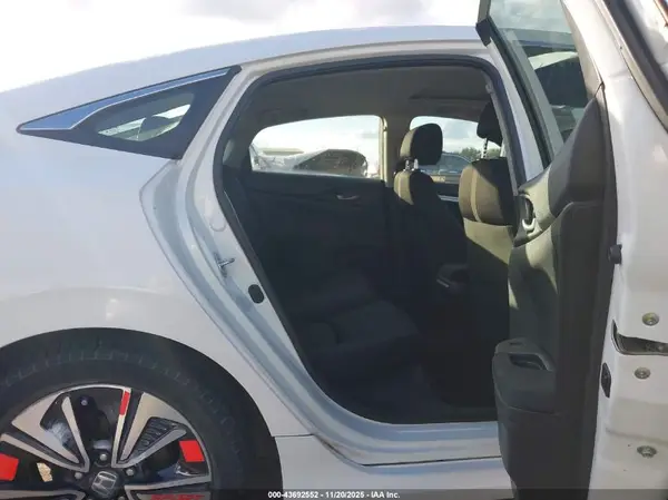 JHMFC1F37JX032279 2018 HONDA CIVIC - Image 8
