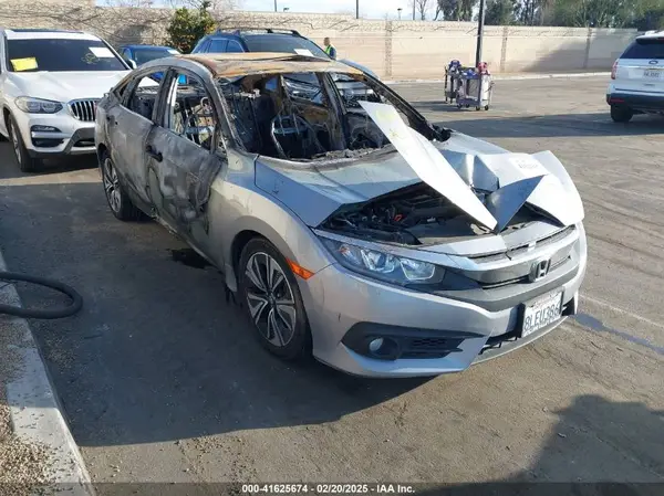 JHMFC1F37JX040513 2018 HONDA CIVIC - Image 1