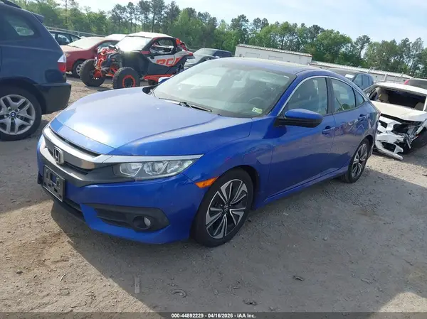 JHMFC1F38JX002661 2018 HONDA CIVIC - Image 2