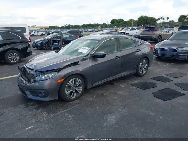 JHMFC1F38JX007066 2018 HONDA CIVIC - Image 2