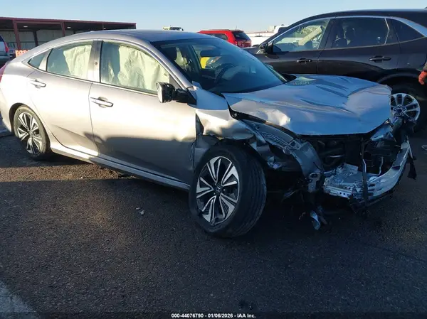 JHMFC1F38JX018312 2018 HONDA CIVIC - Image 1