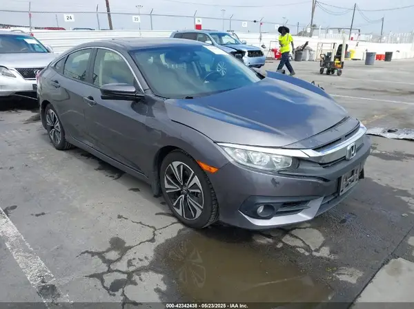 JHMFC1F38JX020125 2018 HONDA CIVIC - Image 1
