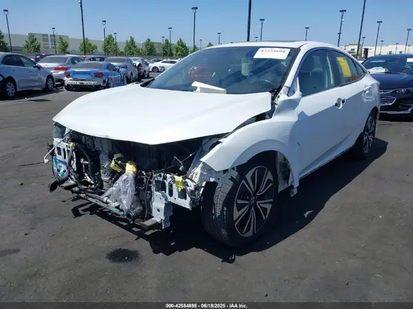 JHMFC1F38JX021789 2018 HONDA CIVIC - Image 2
