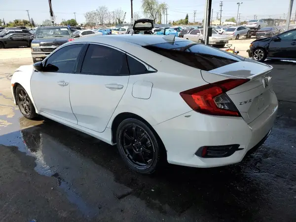 JHMFC1F38JX028435 2018 HONDA CIVIC - Image 2
