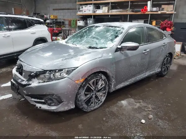 JHMFC1F38JX030525 2018 HONDA CIVIC - Image 2
