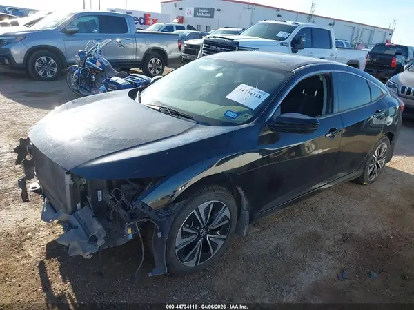 JHMFC1F38JX042576 2018 HONDA CIVIC - Image 2