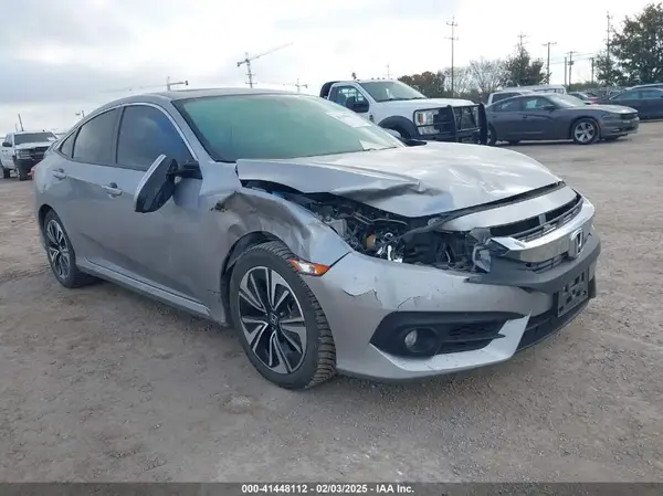 JHMFC1F38JX044084 2018 HONDA CIVIC - Image 1