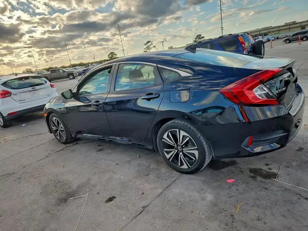 JHMFC1F39JX010767 2018 HONDA CIVIC - Image 2