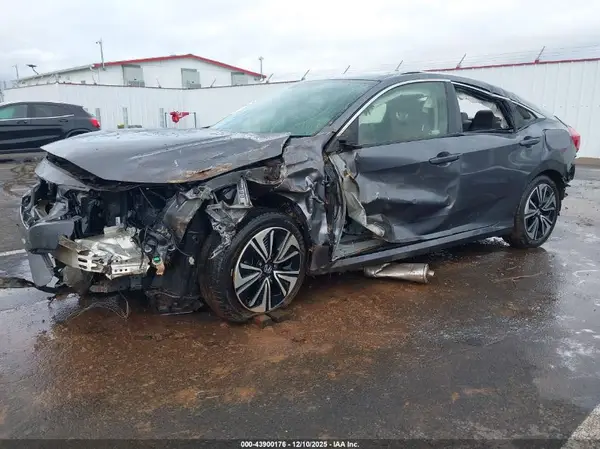 JHMFC1F39JX030498 2018 HONDA CIVIC - Image 2