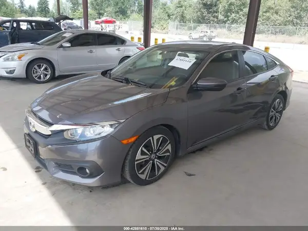 JHMFC1F39JX031568 2018 HONDA CIVIC - Image 2