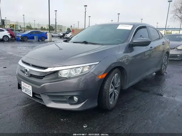 JHMFC1F3XJX000734 2018 HONDA CIVIC - Image 2