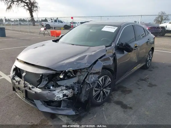 JHMFC1F3XJX000751 2018 HONDA CIVIC - Image 2