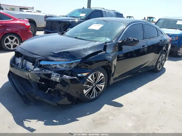 JHMFC1F3XJX008798 2018 HONDA CIVIC - Image 2