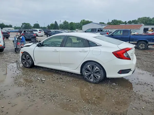 JHMFC1F3XJX022569 2018 HONDA CIVIC - Image 2