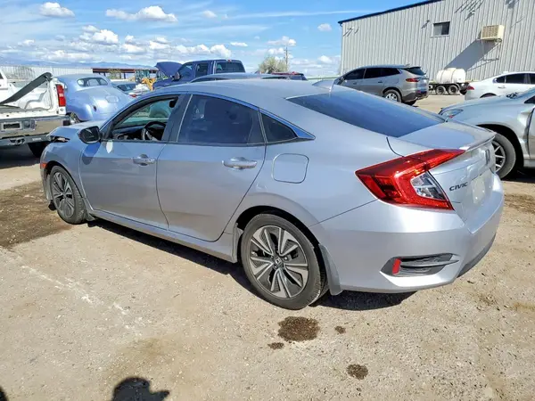 JHMFC1F70JX005766 2018 HONDA CIVIC - Image 2