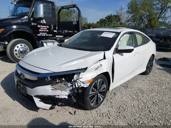 JHMFC1F70JX032319 2018 HONDA CIVIC - Image 2