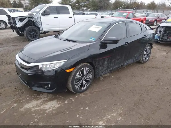 JHMFC1F71JX043734 2018 HONDA CIVIC - Image 2