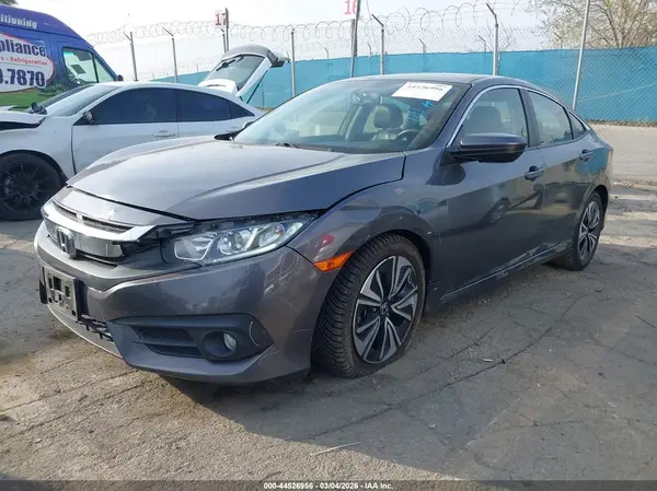 JHMFC1F72JX008488 2018 HONDA CIVIC - Image 2