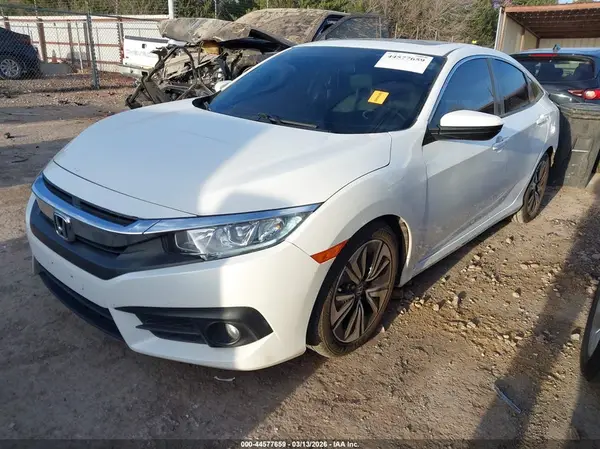 JHMFC1F72JX010063 2018 HONDA CIVIC - Image 2