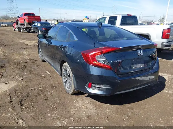 JHMFC1F72JX023587 2018 HONDA CIVIC - Image 2