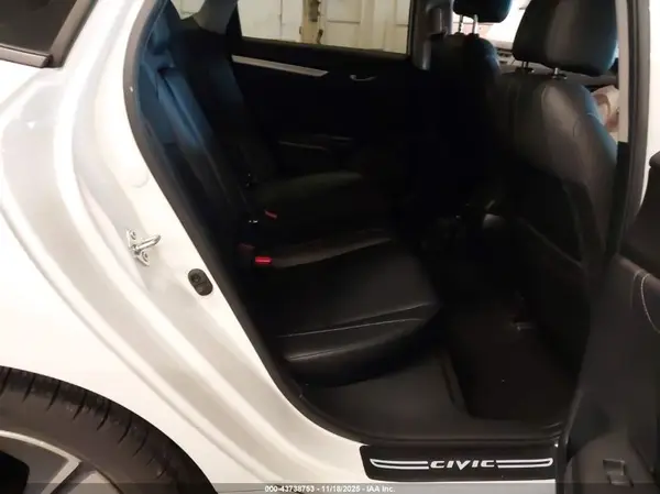 JHMFC1F72JX028885 2018 HONDA CIVIC - Image 8