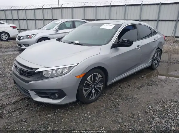 JHMFC1F73JX003137 2018 HONDA CIVIC - Image 2
