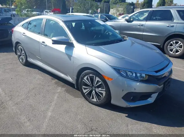 JHMFC1F73JX007396 2018 HONDA CIVIC - Image 1
