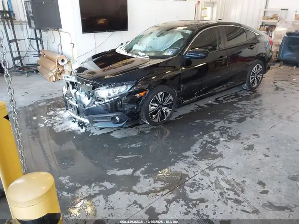 JHMFC1F73JX042049 2018 HONDA CIVIC - Image 2