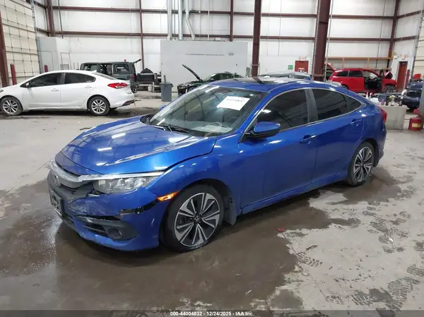 JHMFC1F73JX043072 2018 HONDA CIVIC - Image 2