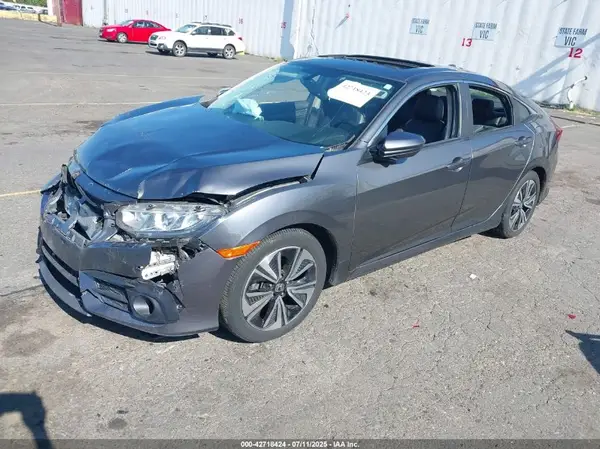 JHMFC1F74JX006421 2018 HONDA CIVIC - Image 2