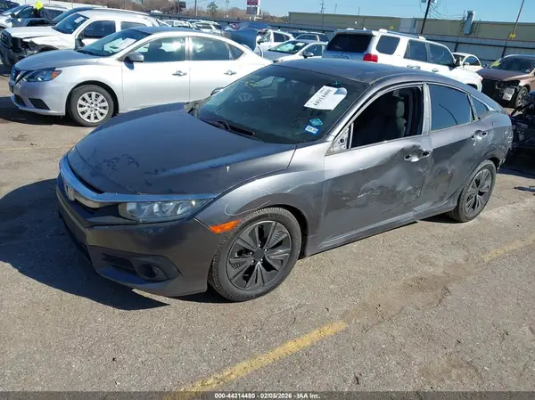 JHMFC1F74JX013868 2018 HONDA CIVIC - Image 2